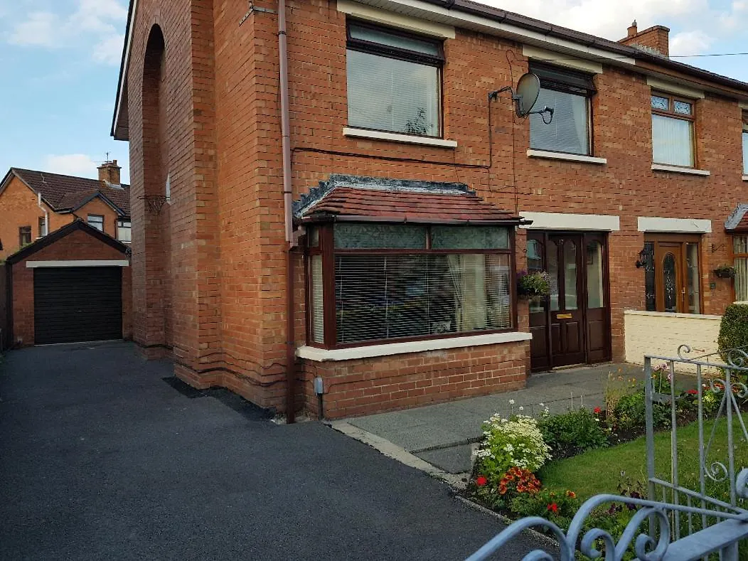 Cead Mile Failte West Belfast 아파트 0*,  영국